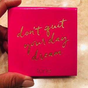 Don’t quit your daydream by Tarte